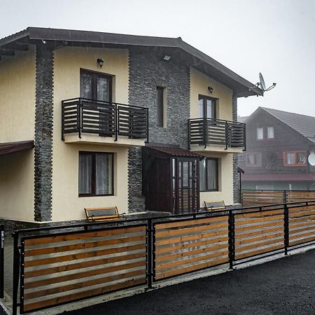 Villa Wild Petroşani Exterior foto